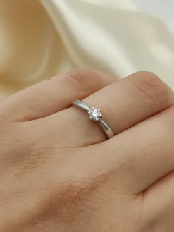 Anillo Attract Diamante 0,10ct G-VS Oro Blanco 18K
