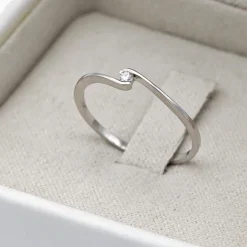 Anillo Shela Diamante 0,04ct E-VS1 Oro Blanco 18K