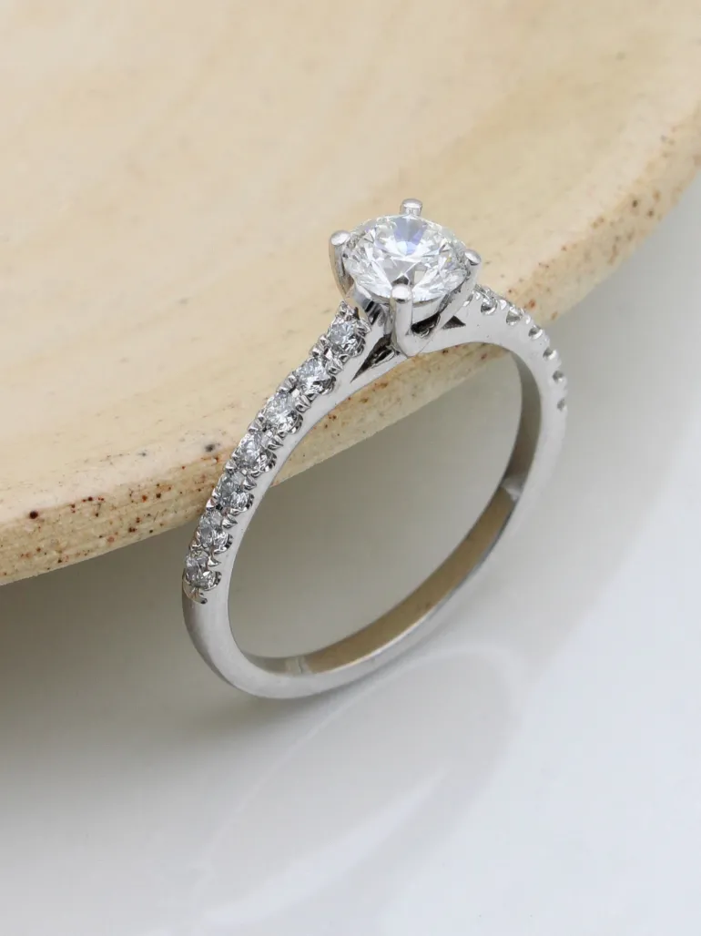 Anillo Venecia Diamantes 0,90ct DF-VS1 IGI Oro Blanco 18K