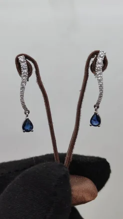 Pendientes Leonor Zafiro Diamantes 0,40ct Oro Blanco 18K