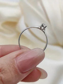 Solitario Amour Diamante 0,17ct D-VVS2 IGI Oro Blanco 18K