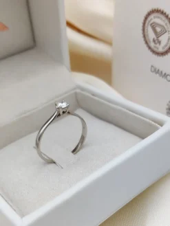 Solitario Amour Diamante 0,17ct D-VVS2 IGI Oro Blanco 18K