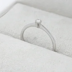 Solitario Corina Diamante 0,05ct Oro Blanco 18K