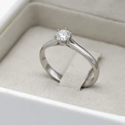 Solitario Melina Diamante 0,30ct E-IGI Oro Blanco 18K